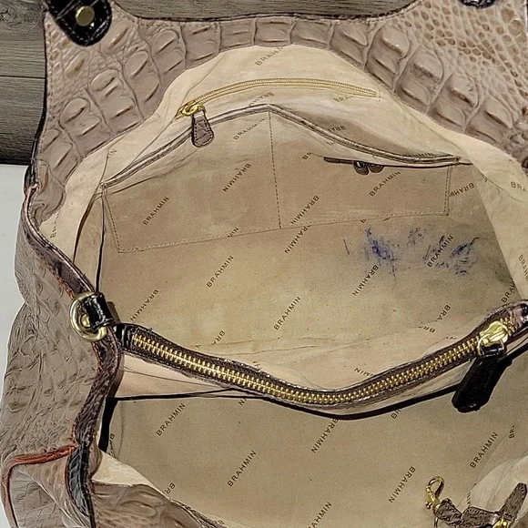 Elegant Crocodile Embossed Tan and Black Women's Bag - Picture 12 of 16